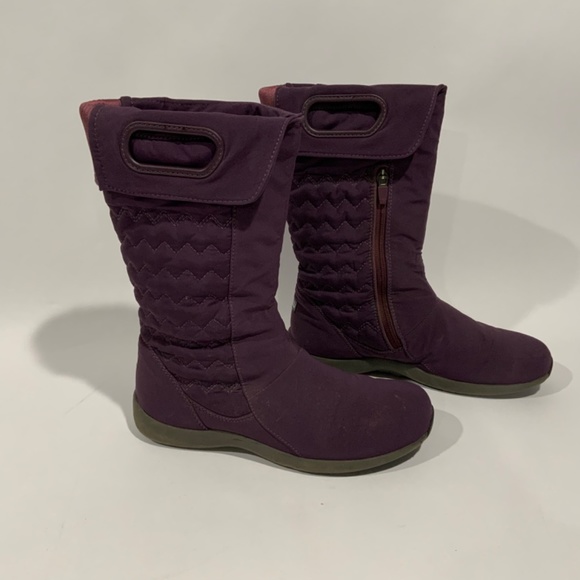 Patagonia Sz 7 Fiona Quilted Mid Deep Plum Winter Boots - Picture 2 of 6
